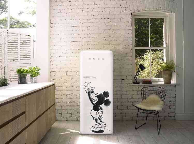 Retro Kühlschrank Wien : Smeg verführt mickey mouse fans: wohninsider.at das b2b magazin Retro Kühlschrank Wien : Smeg verführt mickey mouse fans: wohninsider.at das b2b magazin